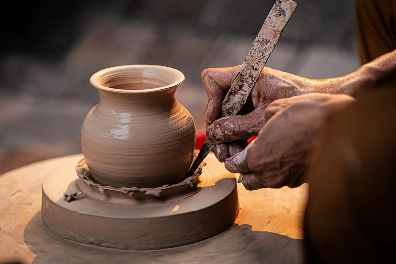 Apprendre l'artisanat traditionnel : un geste qui change tout